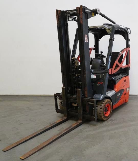 Електричний навантажувач Linde E12 | 3-х колісний | 2016 рік