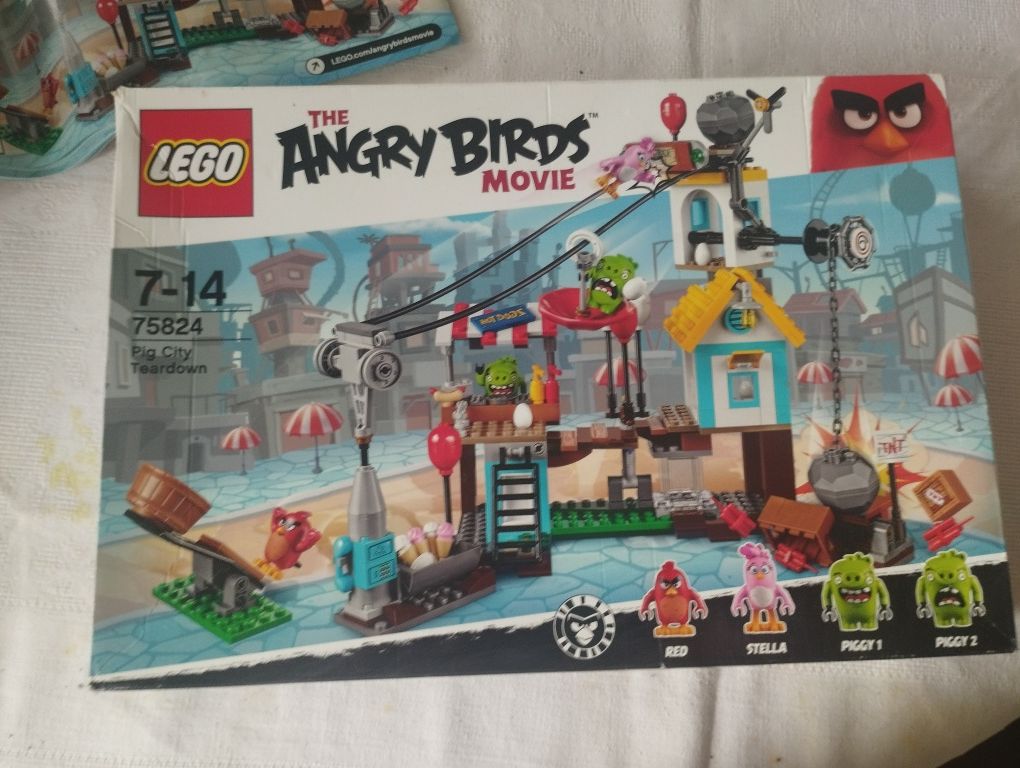 Lego angry birds movie demolka w pig city