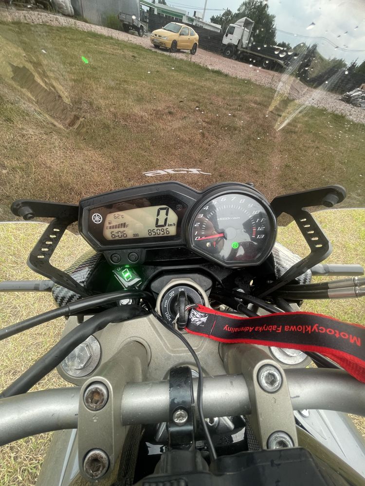 Yamaha xj6 n 2009r.