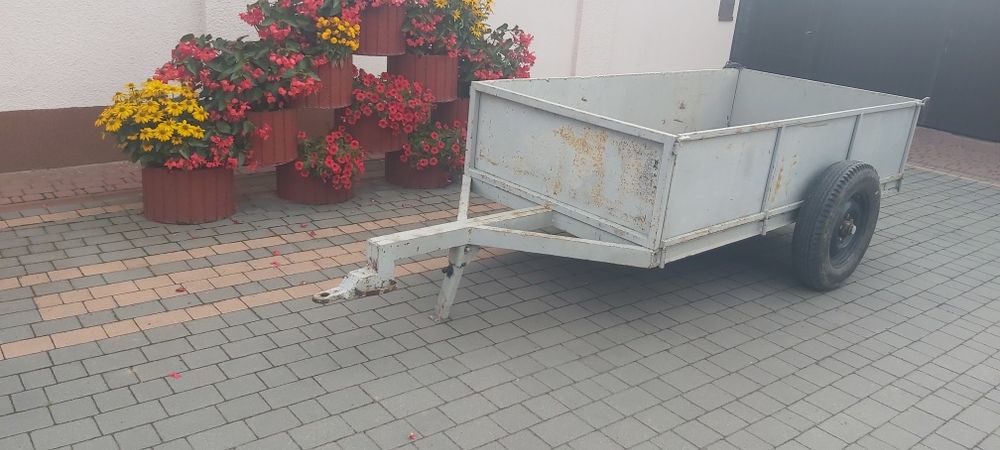 Przyczepa sadownicza jednoosiowa