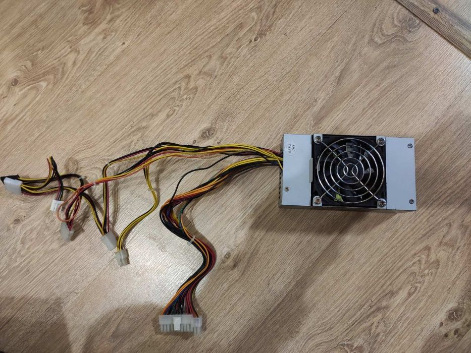 Продам нерабочий блок питания Power Lux 370 W