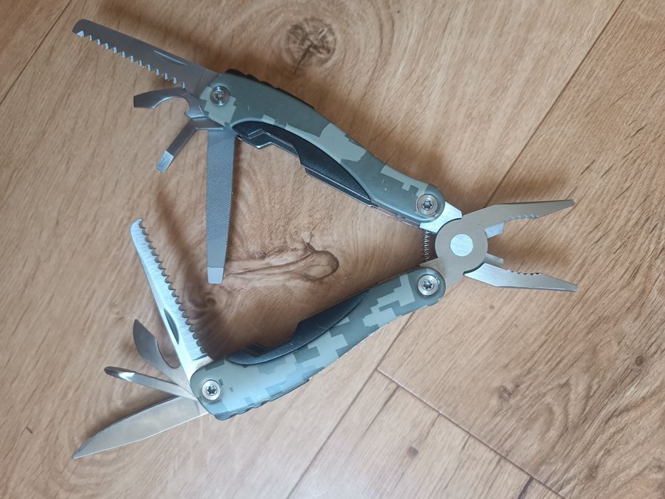 Продам мультитул пиксель Traveler