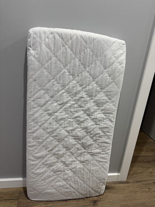 Materac do łóżeczka turystycznego