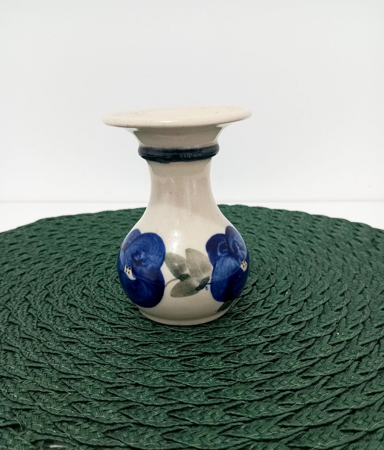 Wazonik ceramiczny
