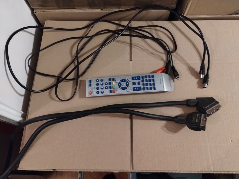 Odtwarzacz DVD/VHS Combo Schneider DVD-VR 480B