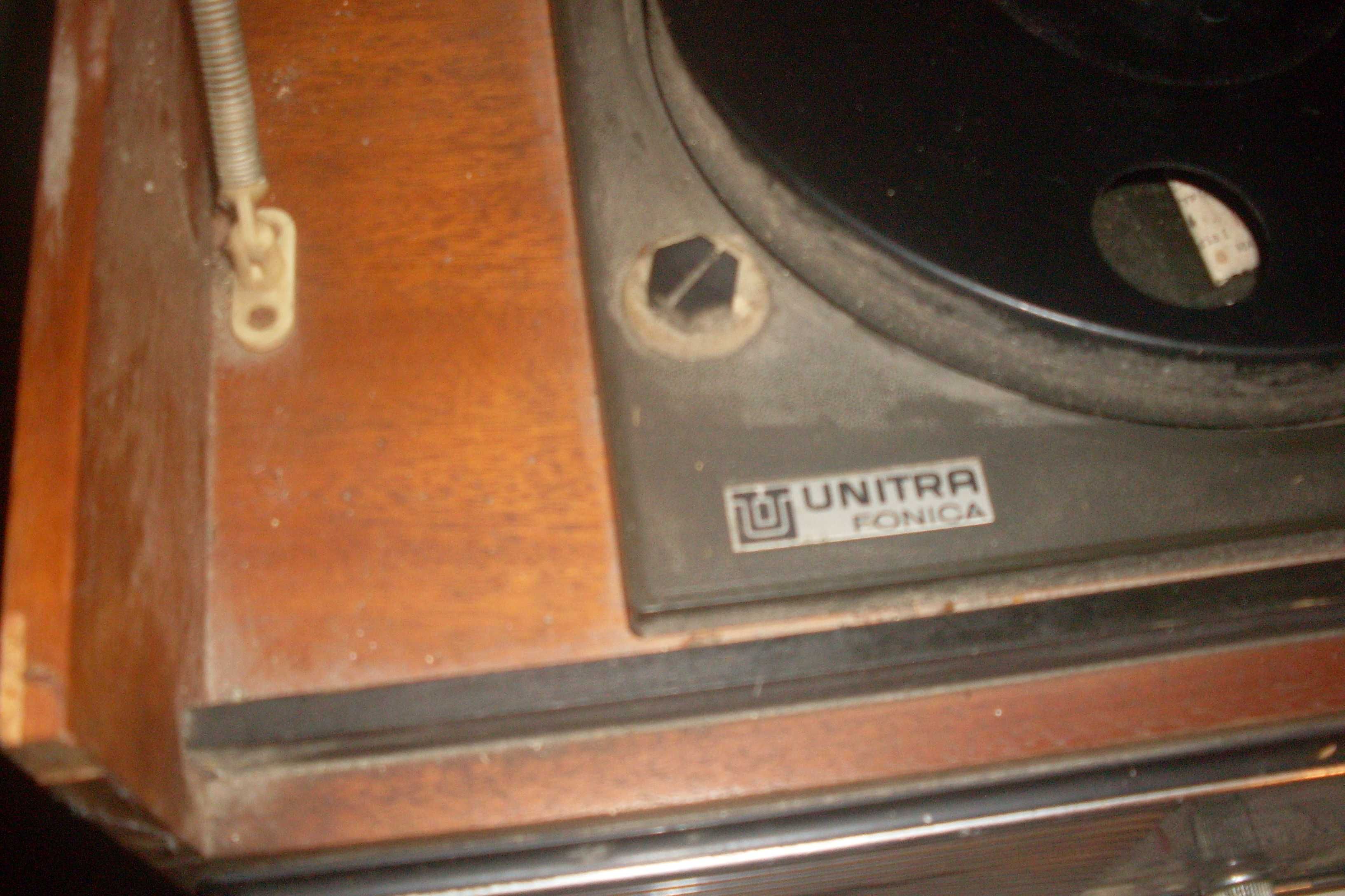 Radio Śnieżnik z gramofonem
