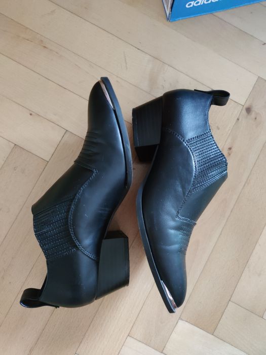 Взуття чоботи черевики казаки H&M 37-37,5 р