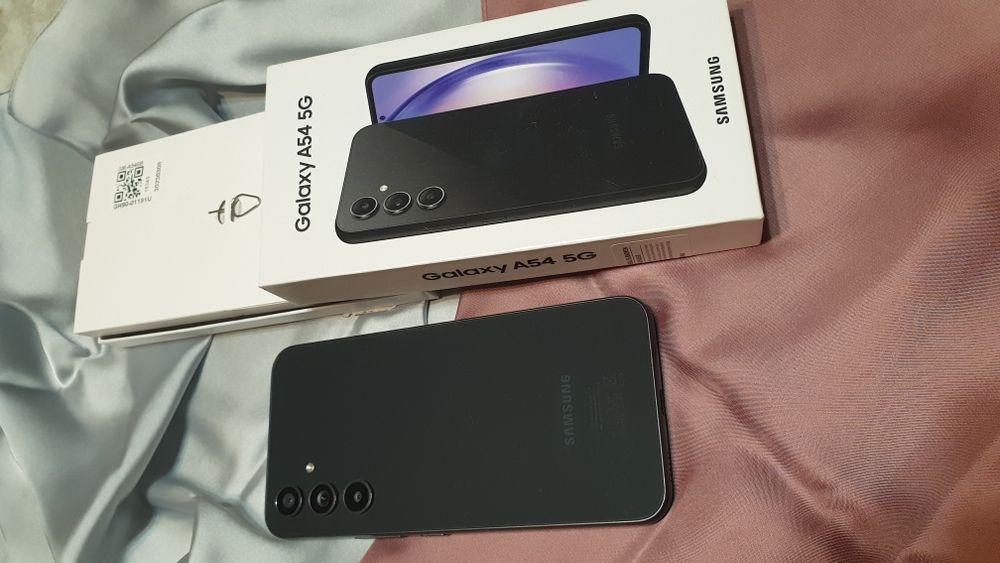 Samsung Galaxy A54 5G + etui