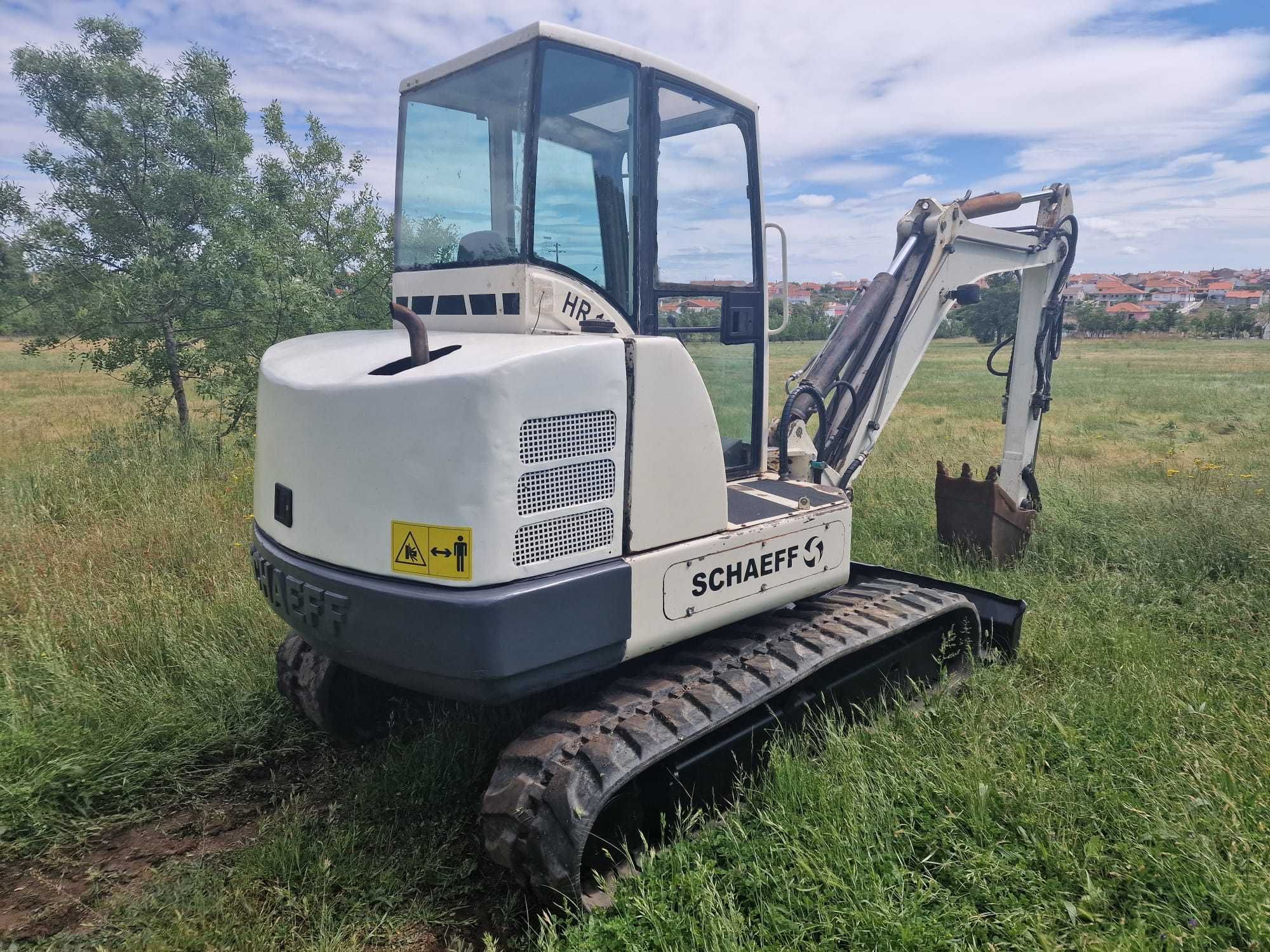 Giratória / Escavadora Terex / Schaeff HR 18 - 5 Toneladas