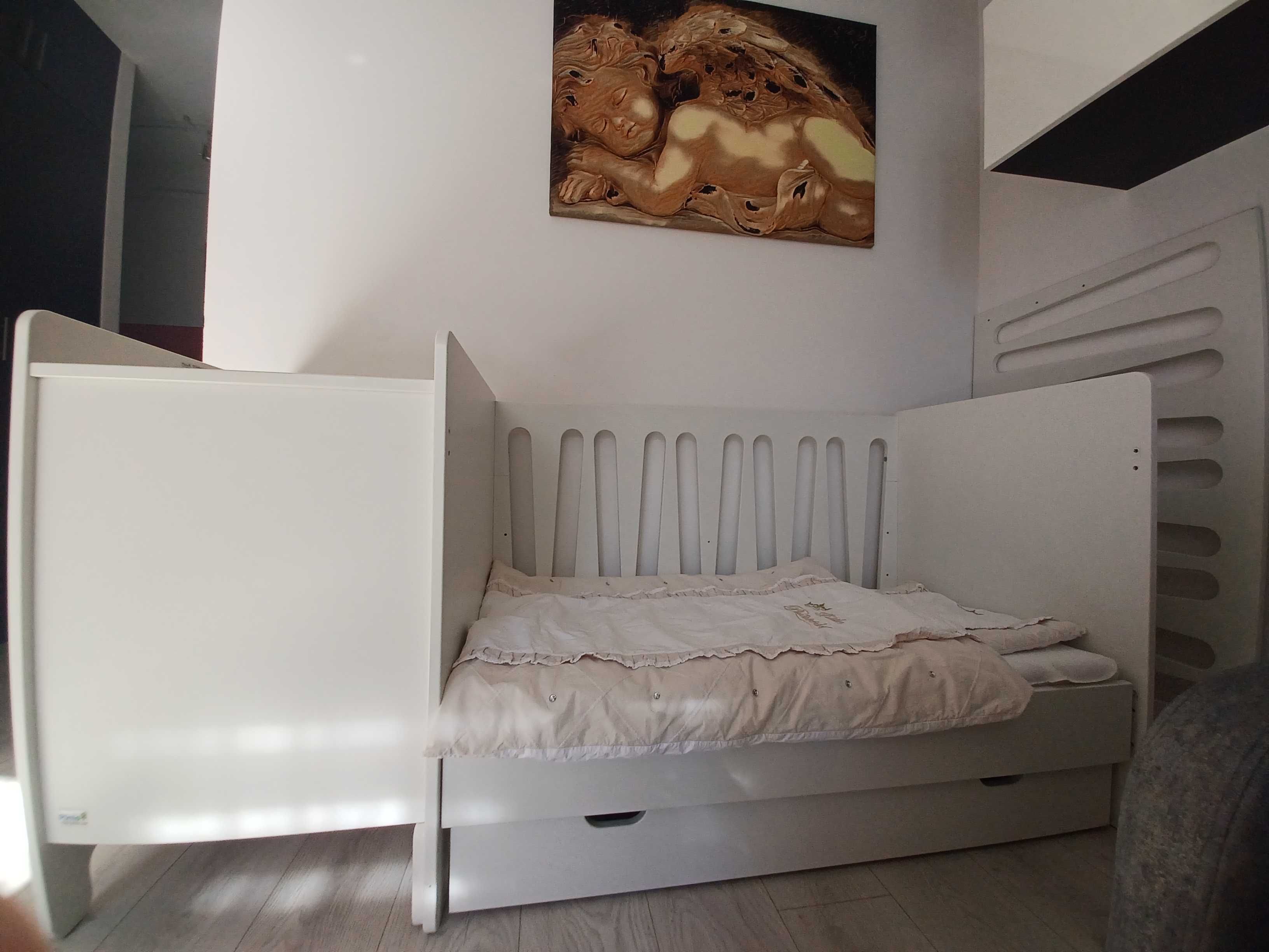 Łóżeczko dziecięce 3w1 Pinio komoda i szafka
