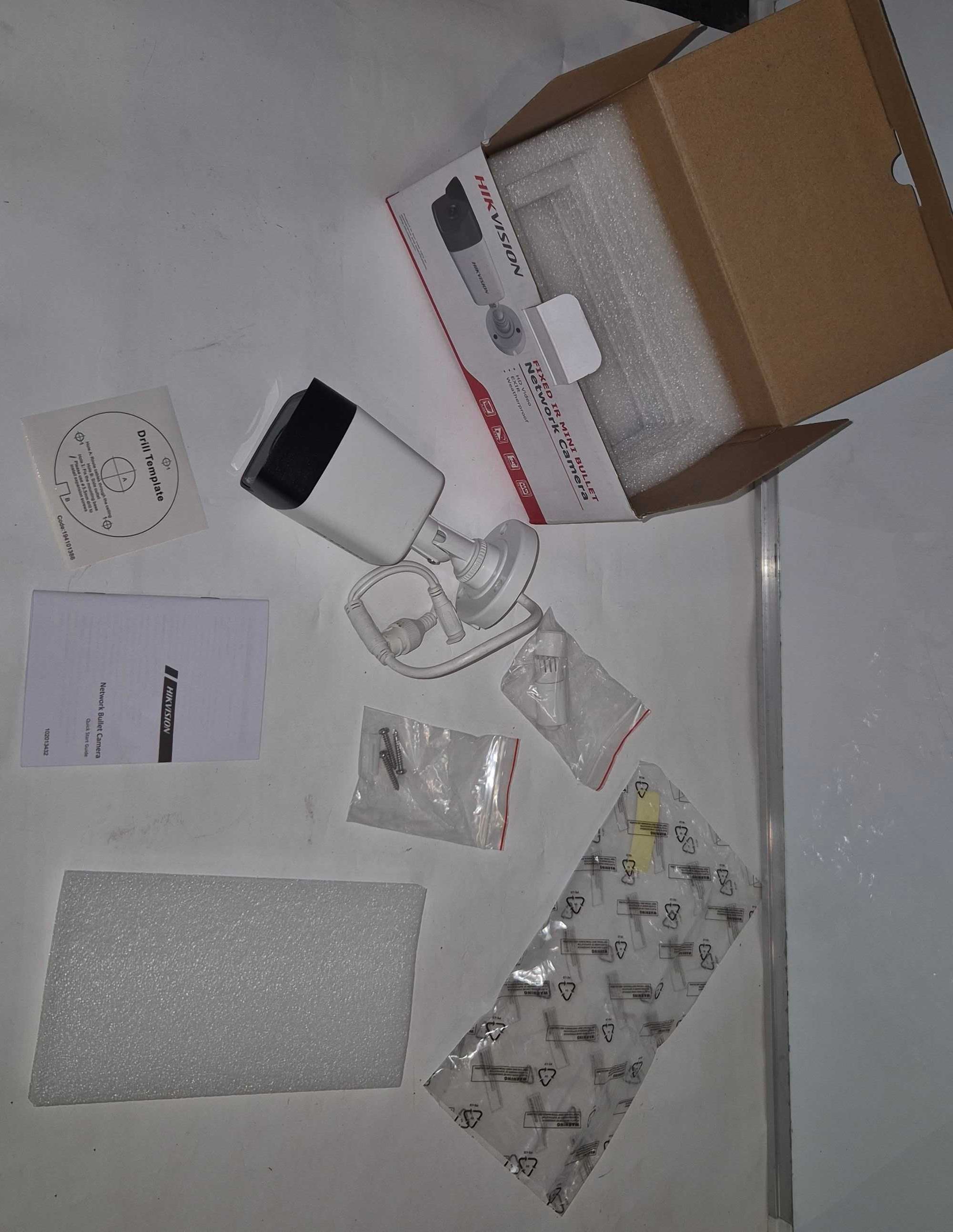Камера 2 MP сетевая IP Hikvision DS-2CD1021-I