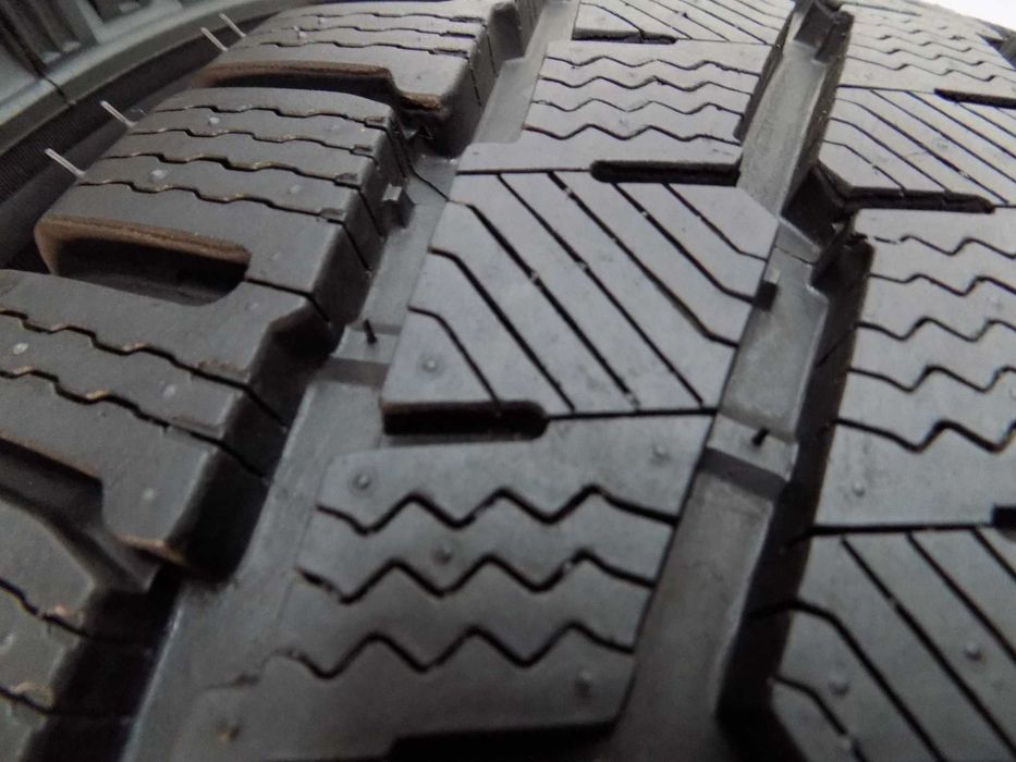 4 x opona zimowa 235/65r16C Michelin Agilis Alpin - 2023r