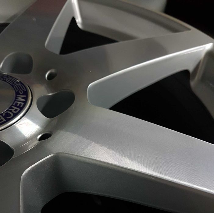 Jantes 18 AMG originais 8,5J18 ET54 . Acabamento "high-sheen" + Pneus