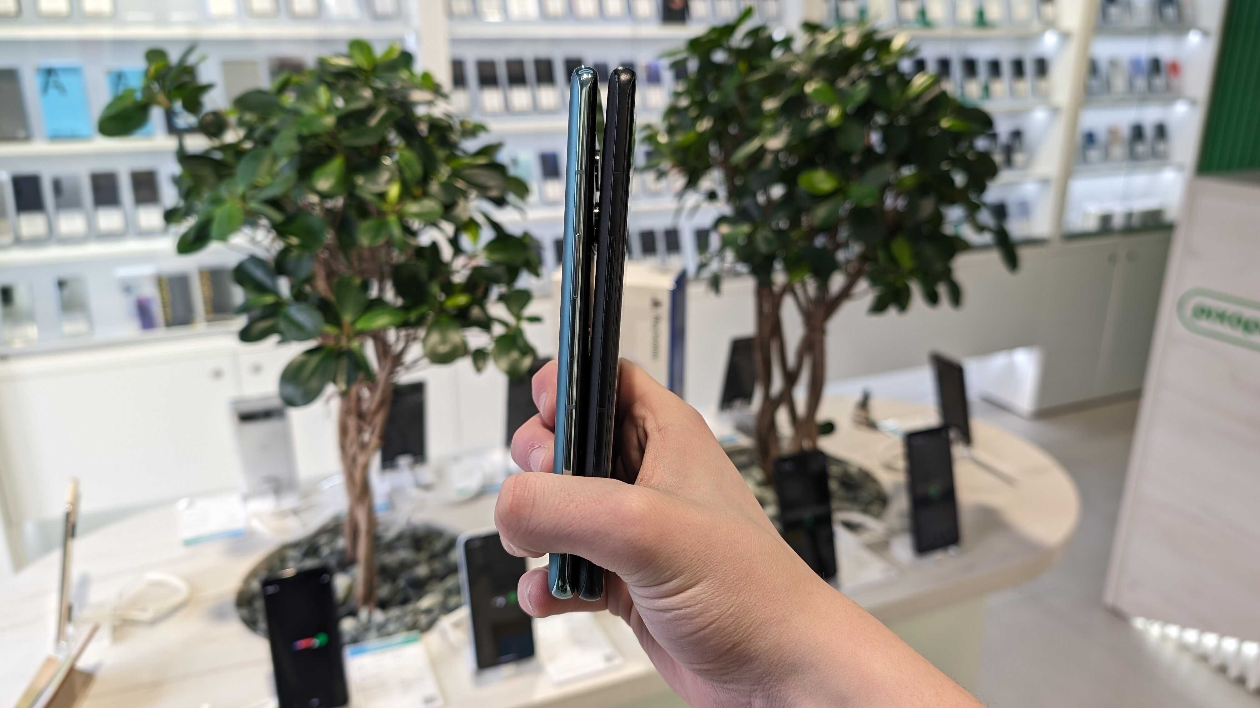 Оплата частинами 0% OnePlus 10 Pro 12/256GB Emerald Forest/Black
