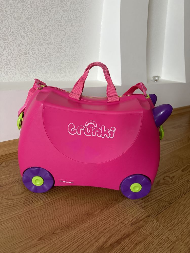 Дитяча валіза Trunki. Можна використати як органайзер для іграшок.