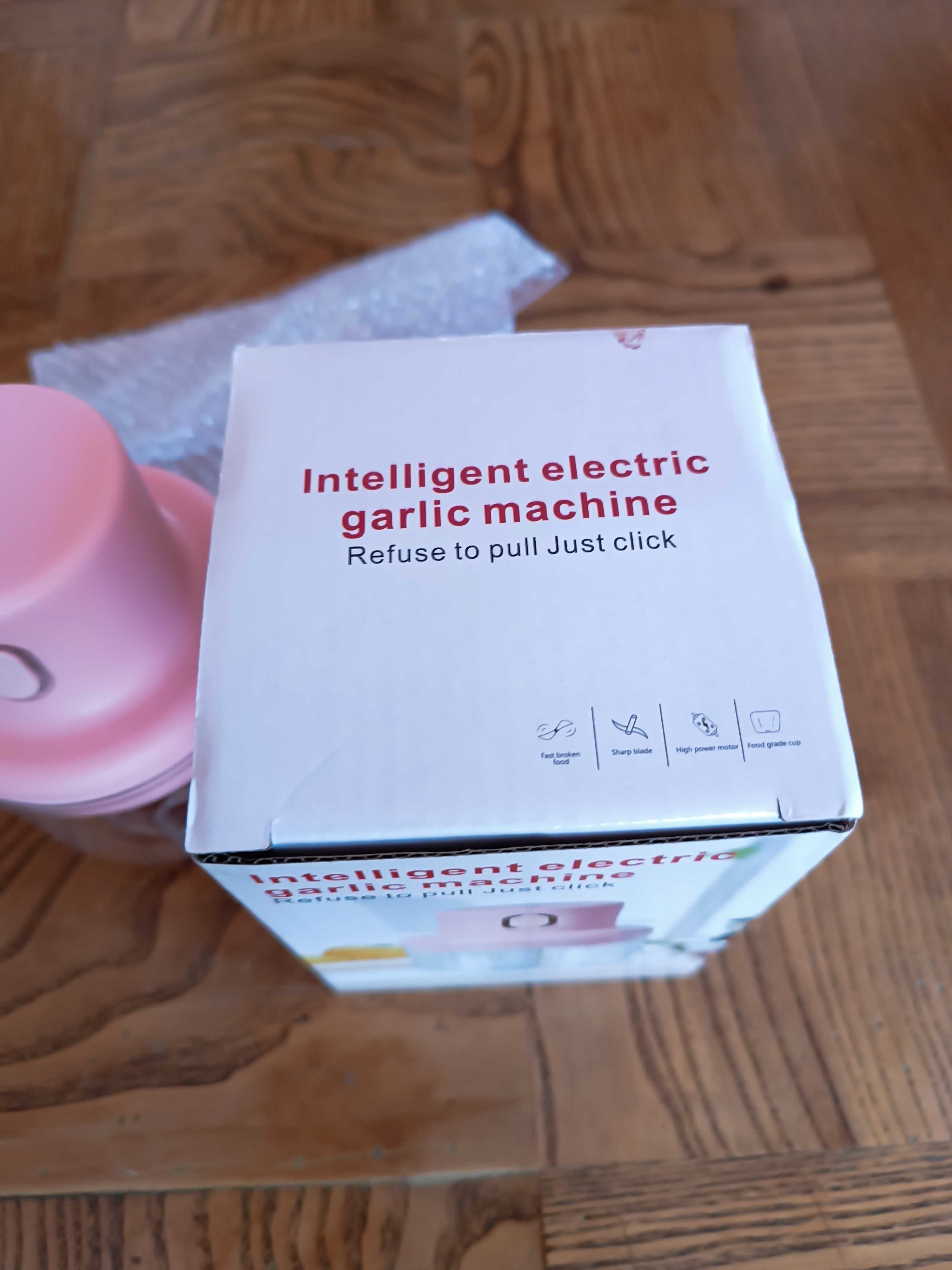 Elektryczny siekacz do cebuli ,orzechów