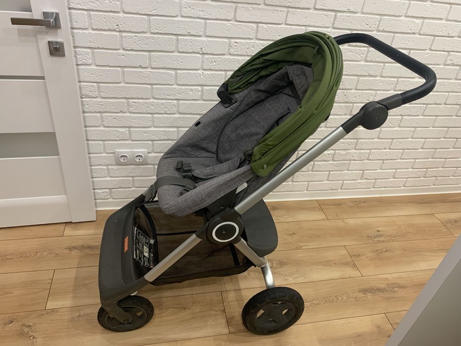 Коляска дитяча в гарному стані