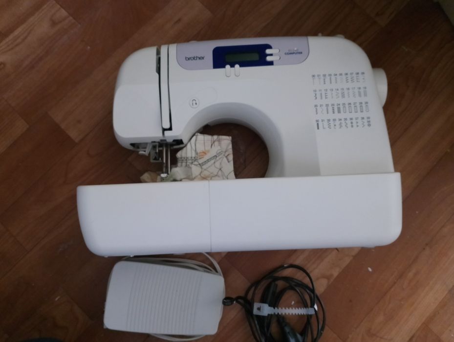 Швейна машинка Brother RS-240