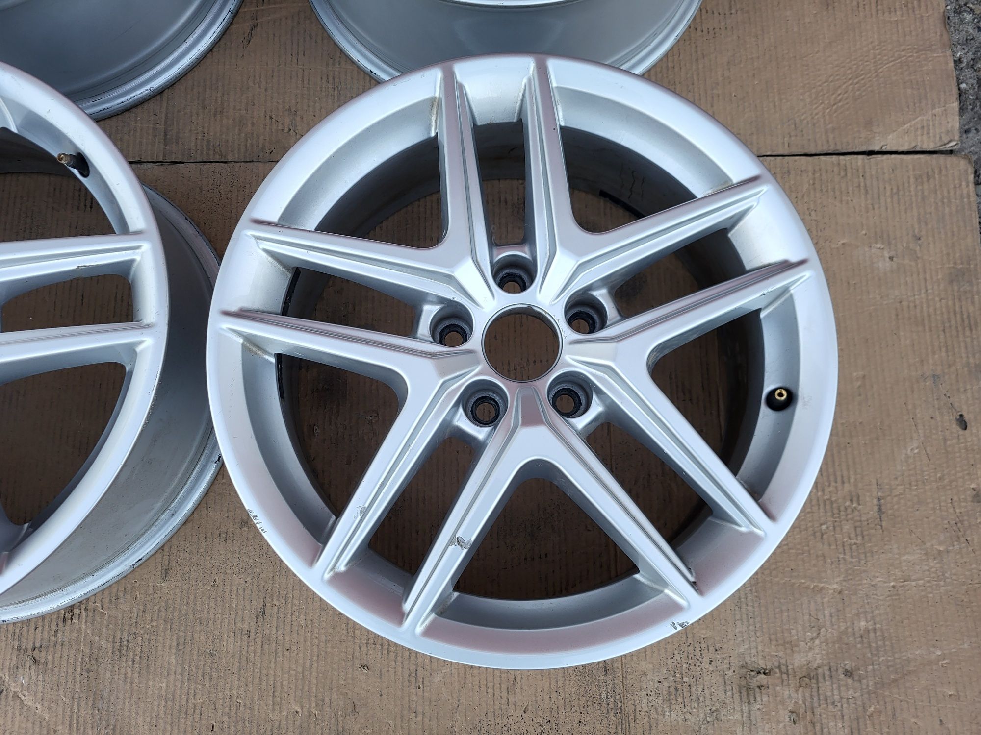 Диски R17 5x112 ET28 Audi Volkswagen Mercedes 4шт ціна за 1шт