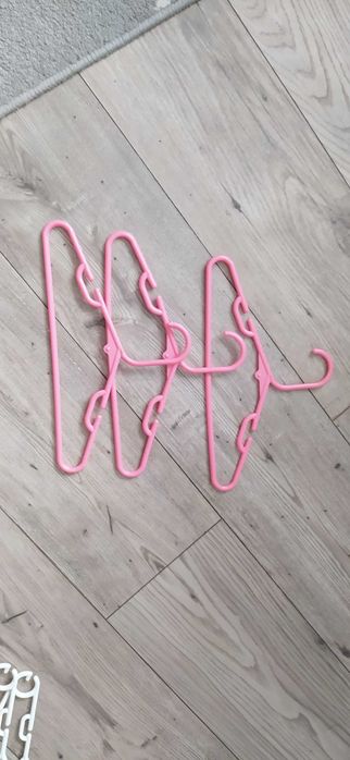 wieszaki na dziecięce ubrania