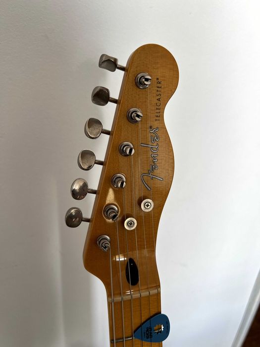 Fender Modern Player Telecaster Plus