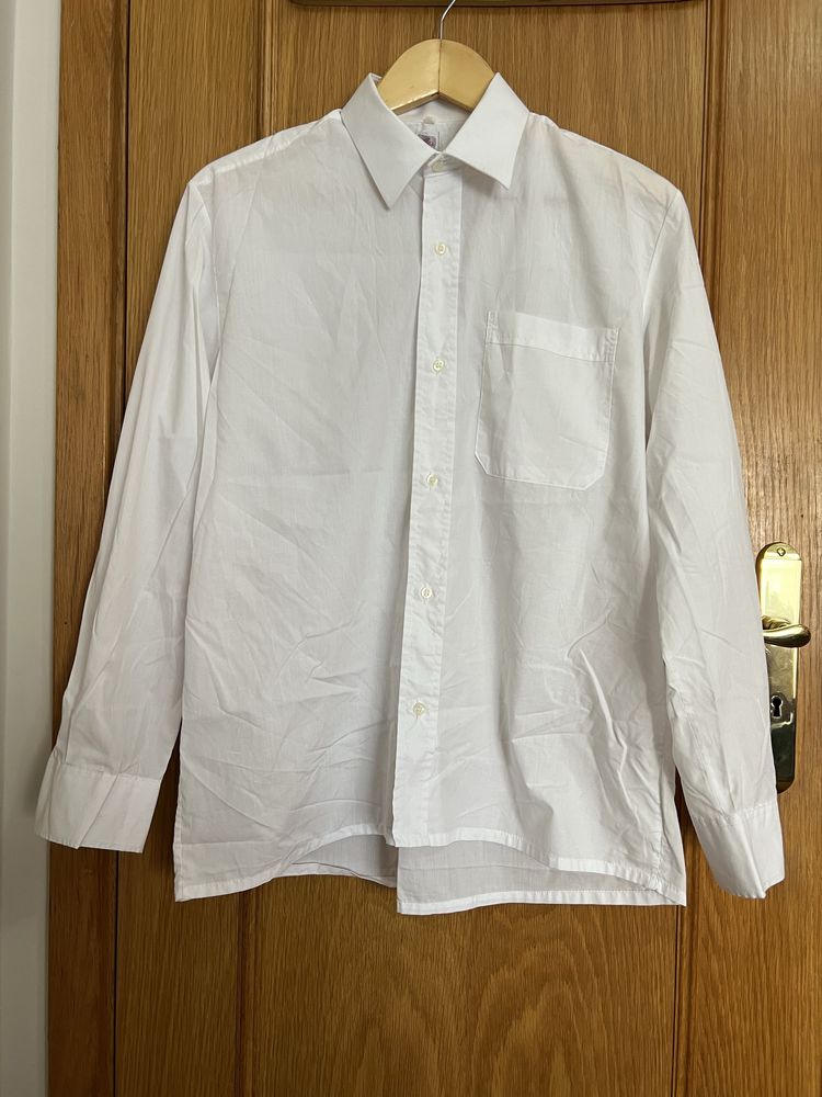 Vendo traje académico completo masculino.