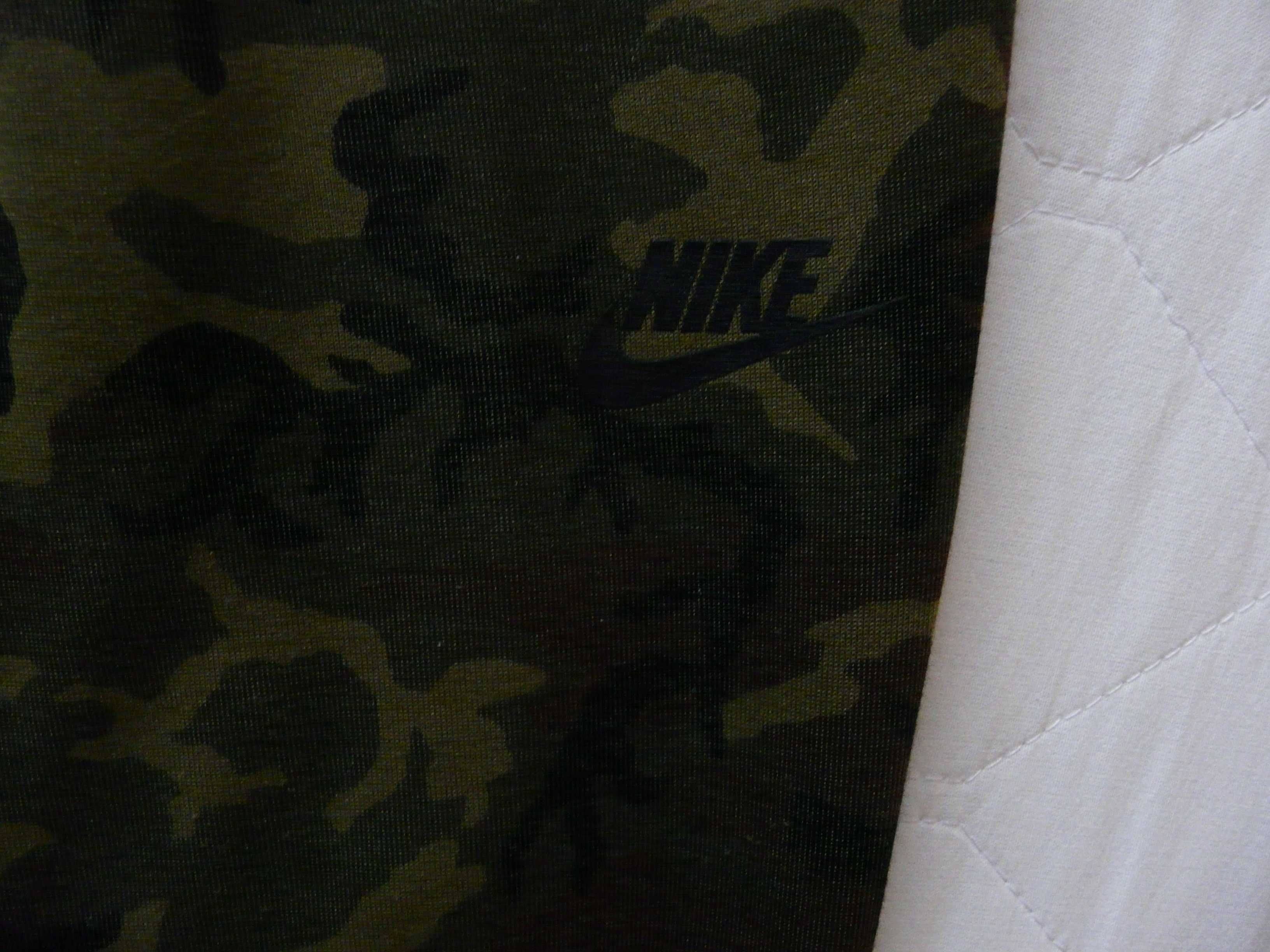 Спортивные штаны Nike tech fleece