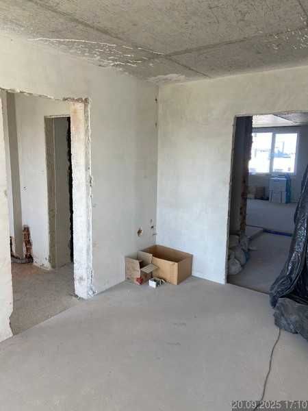 Продається 1к квартира 41,5 м², вул. Тракт Глинянський 1Б