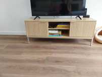Suporte para TV grande de madeira com porta NOVO
