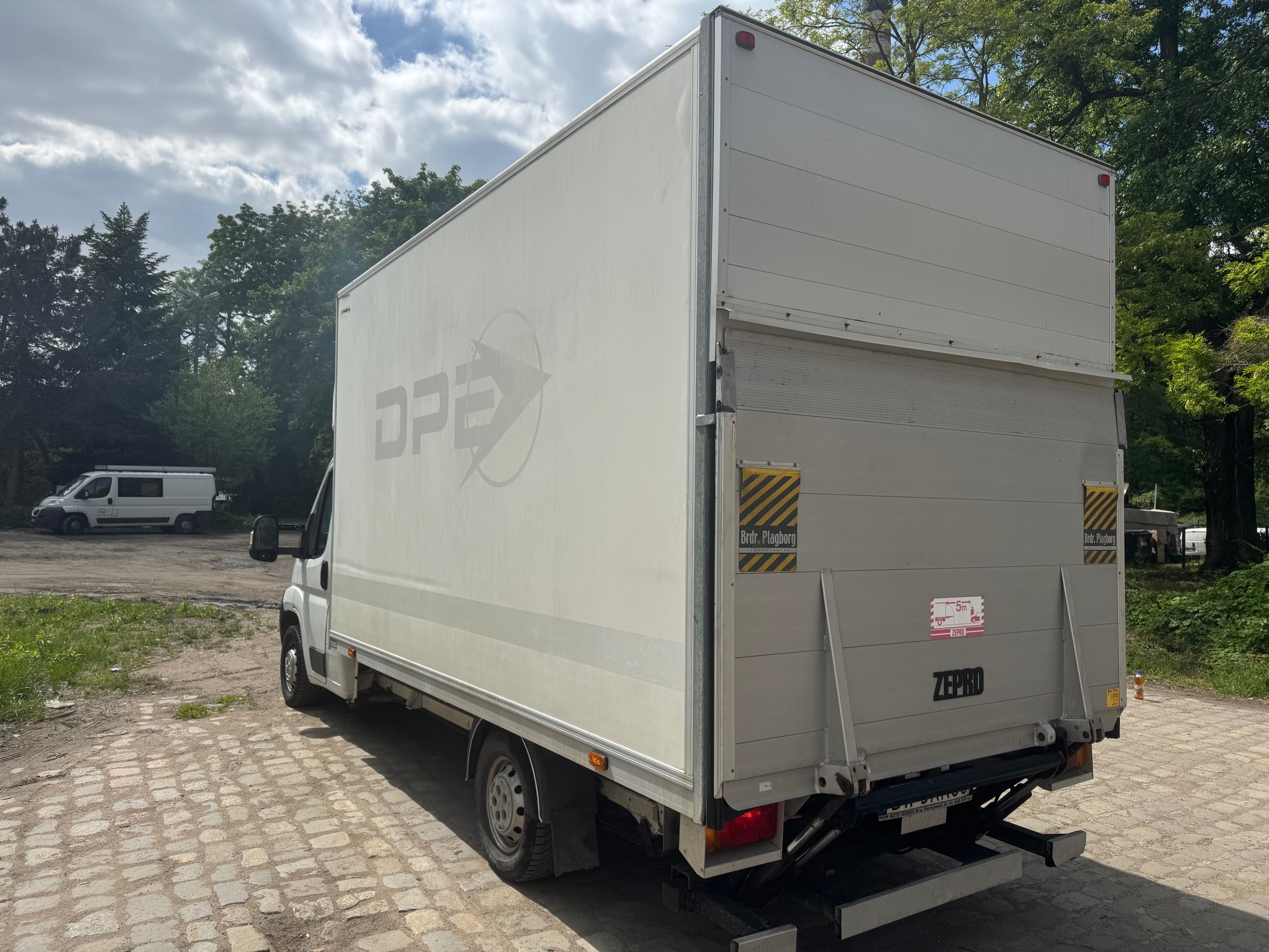Citroen Jumper kontener + winda, cena z fv 23% ładowność 1442 kg