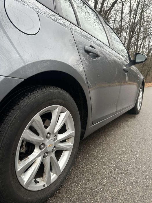 Chevrolet Cruze 1.6 бензин 2013год Хозяйски