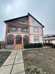 Продаж цегляного двоповерхового будинку в с. Березна
