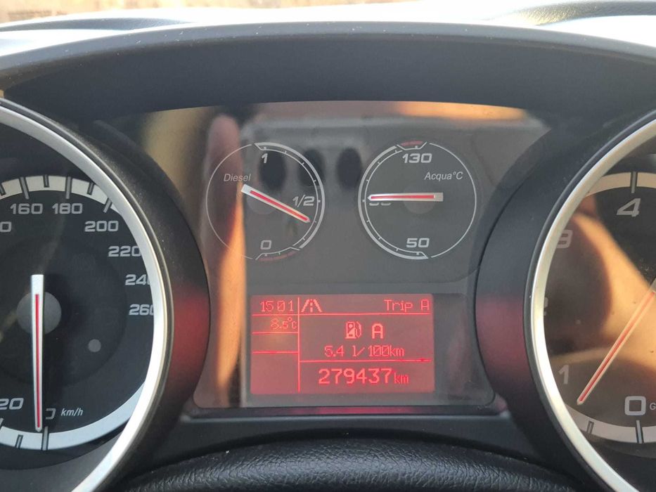 Alfa Romeo Giulietta 1.6,  2011, zadbana, bogate wyposażenie.