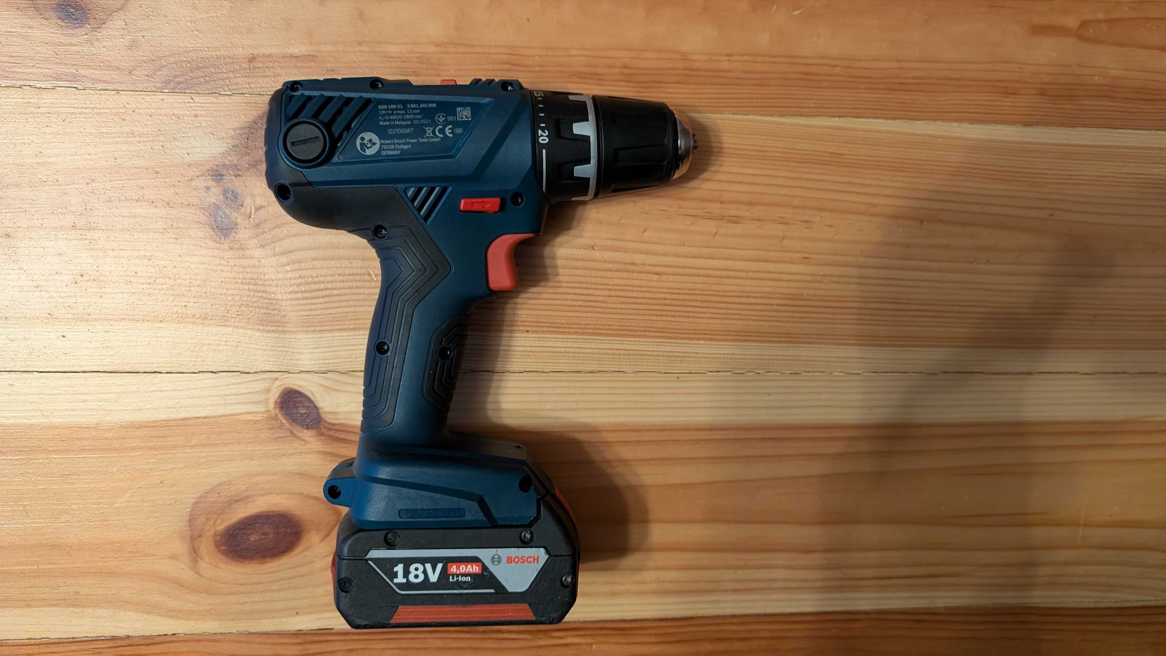 Акумуляторний шурупокрут Bosch Professional GSR 18V-21 Б\В