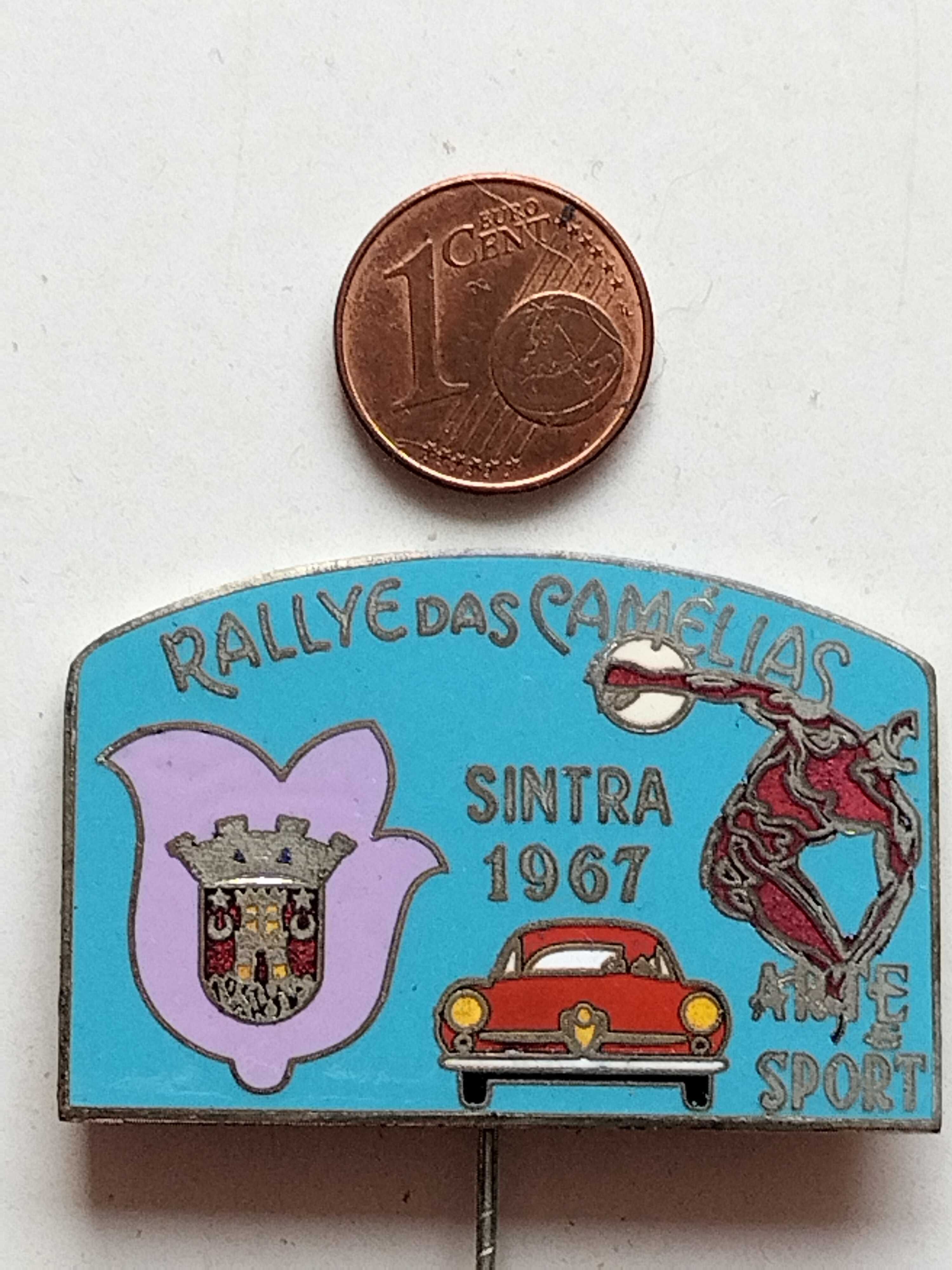 Fabulosa colecção de 7 emblemas antigos do rally das Camélias
