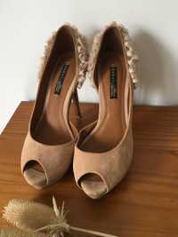 Sapatos Zara bege