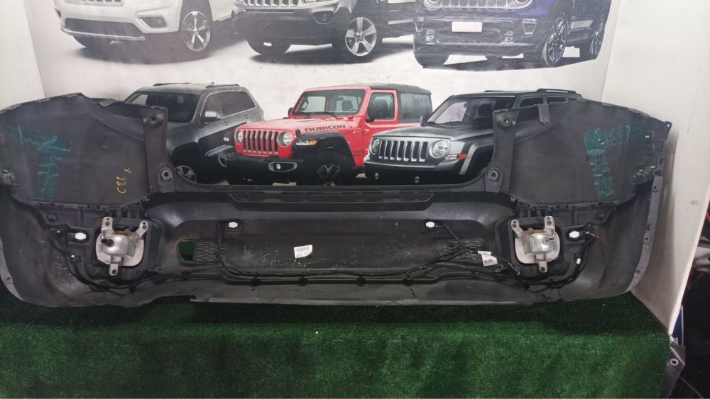 Задній бампер Jeep Renegade під парктроніки 2014-2019  5VW93LXHAA