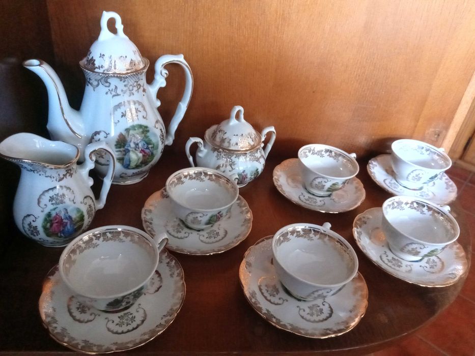 Serviço de Café em porcelana fina de luxo BERRY  - C.N Francesa