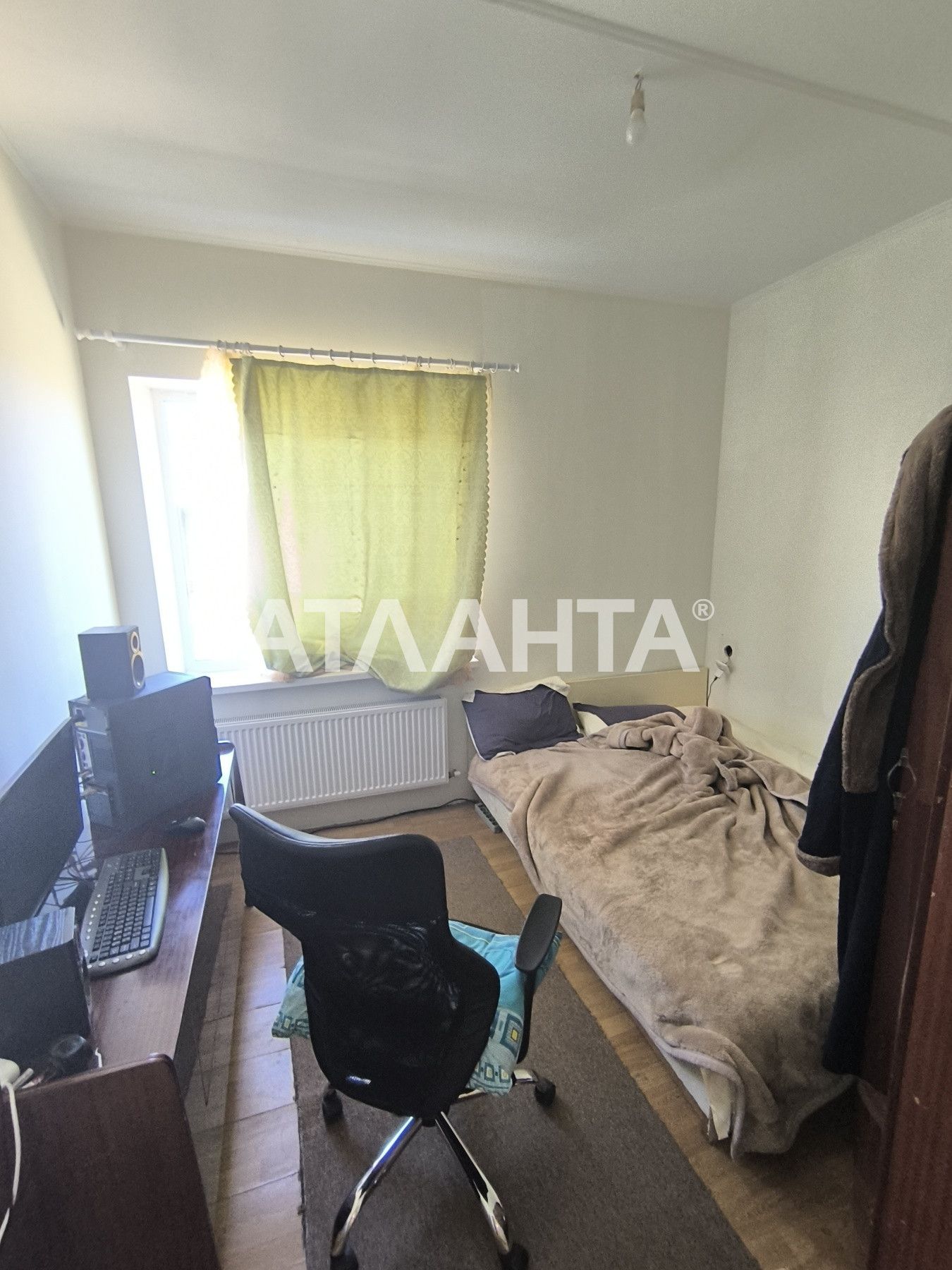 Продам дом для 2 семей в центре села Прилиманское