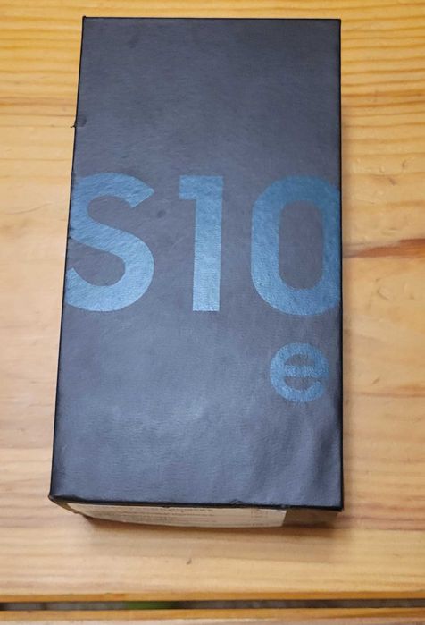 Samsung s 10e, з коробкою