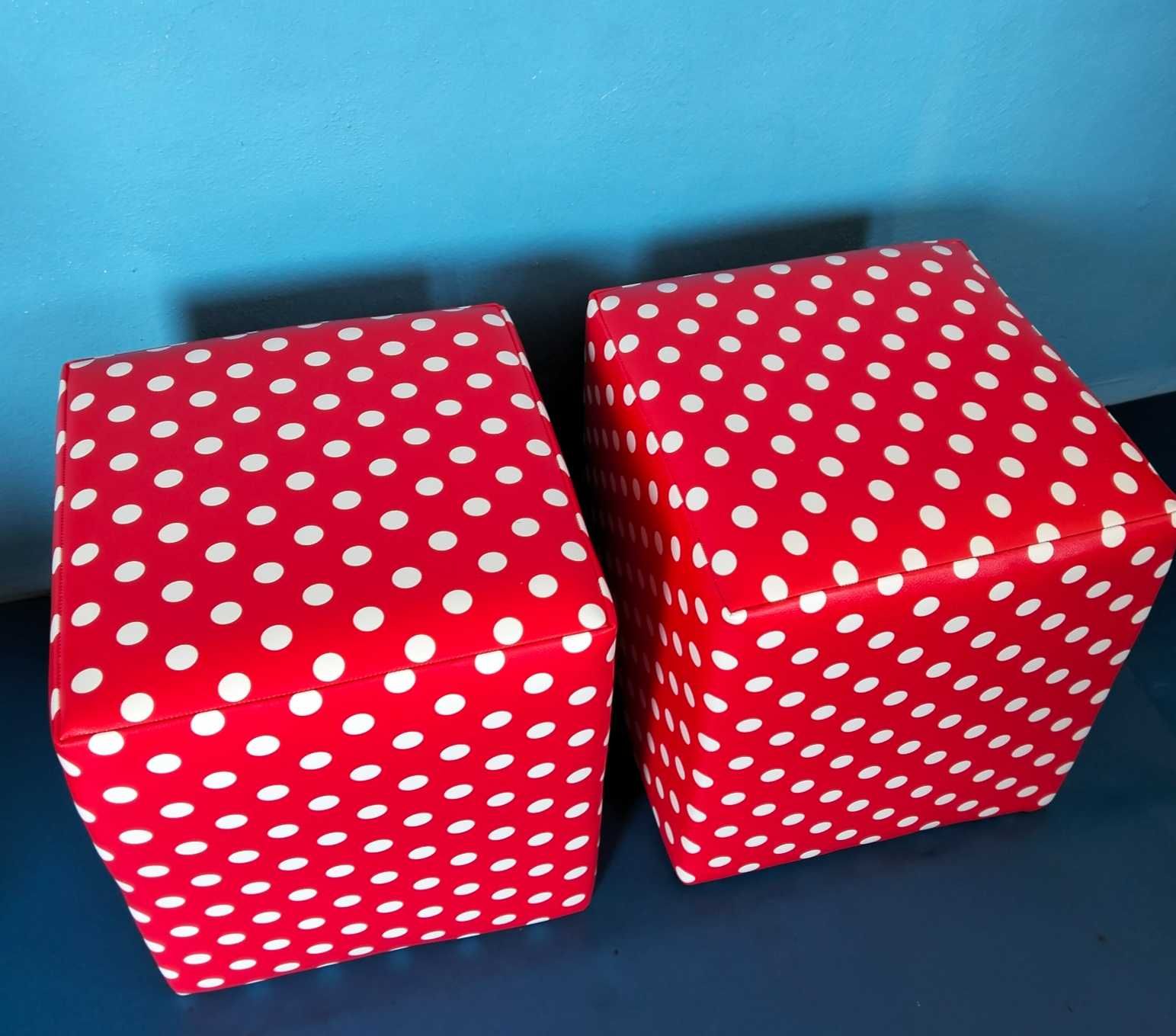 Pufes Interiores Red