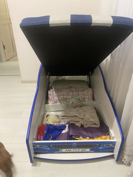 Продам ліжко-машинку, дитяче ліжко машина