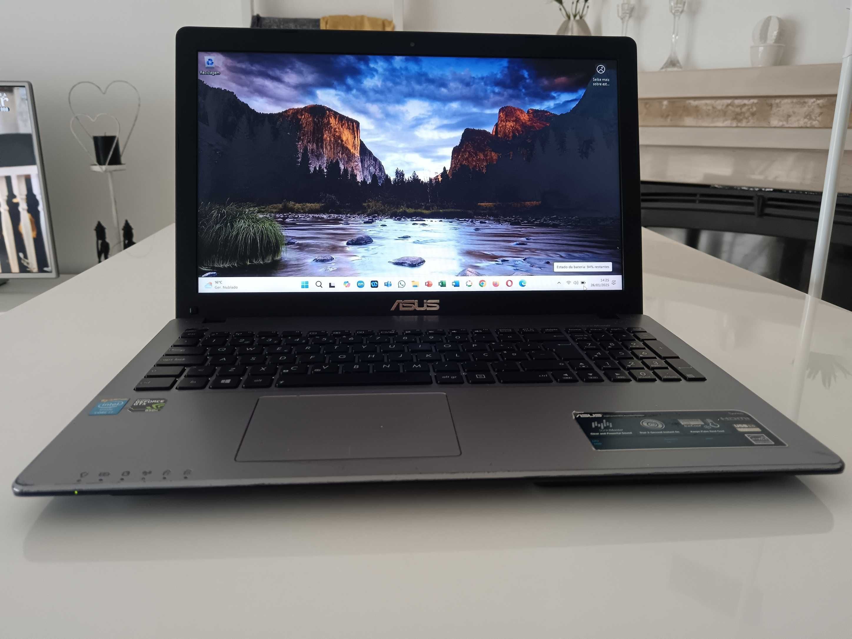 Asus K550JK i7 em bom estado estético e funcional