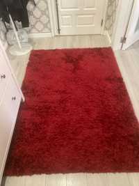 Carpetes vermelhas semi-novas