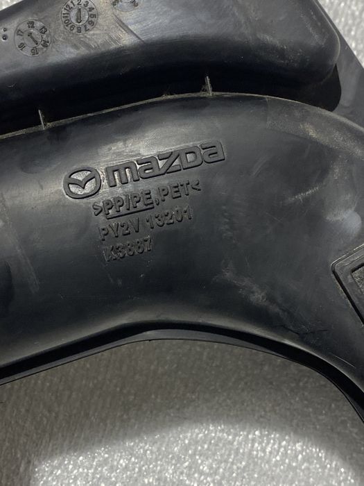 Повітрозабірник повітряного фільтра MAZDA PY2V13201
