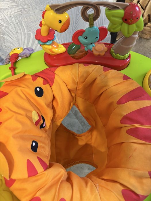 Пригунці розвиваючий центр стрибунці