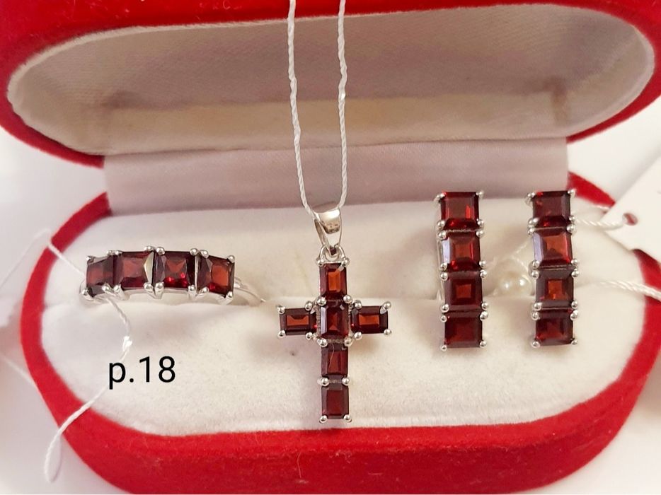 Срібна підвіска з топазом