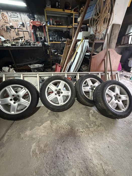 Pneus 215/55 R16 com jante 16