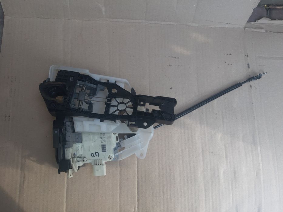 VW Passat B6 B7 B8 CC Touareg NF Європа замок ручка дверей