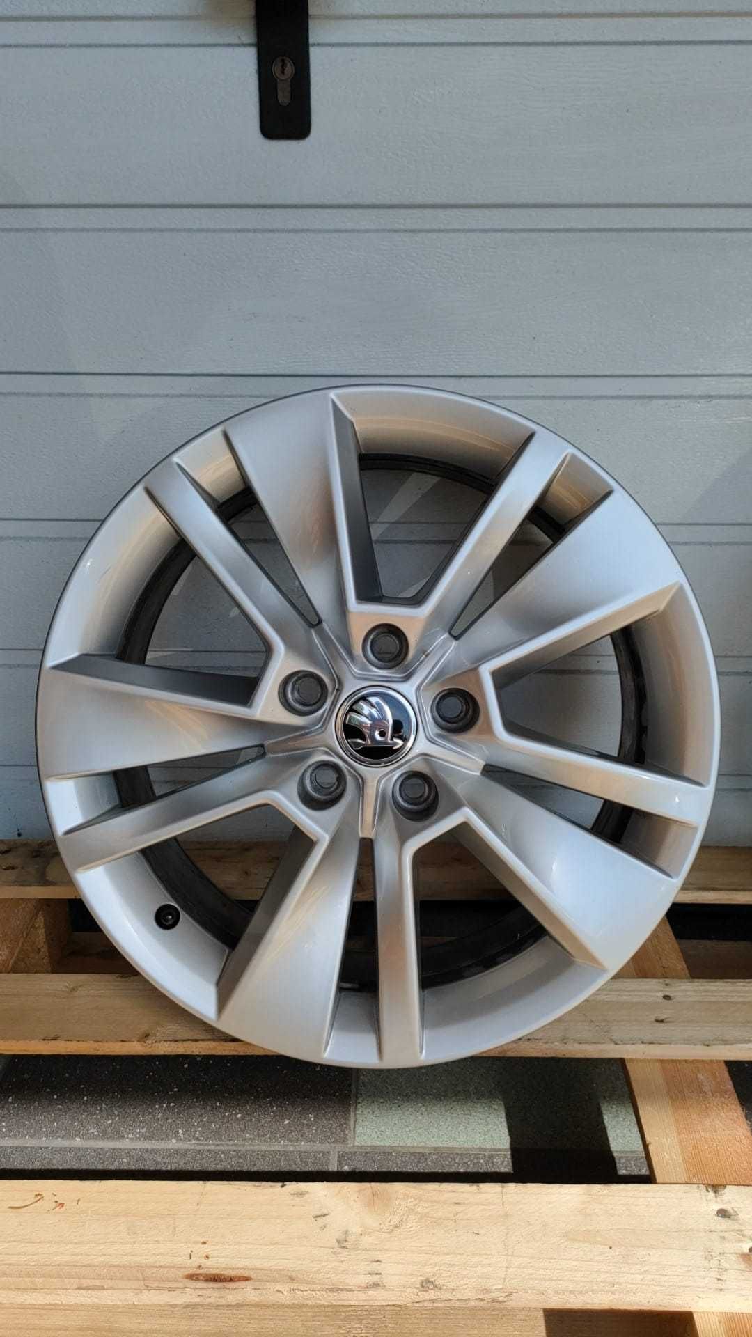 3 sztuki felgi aluminiowe 17'' 5x112 ET45 Skoda Karoq Audi Vw (GD1122)